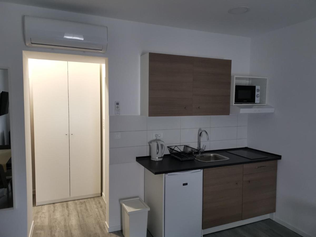 Apartmani Karlo ซาเกร็บ ภายนอก รูปภาพ