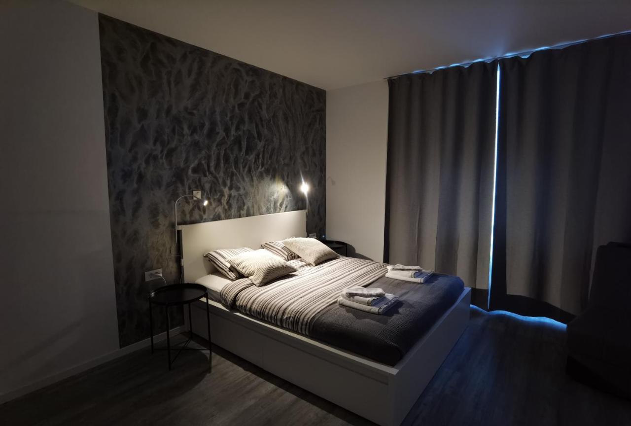 Apartmani Karlo ซาเกร็บ ภายนอก รูปภาพ