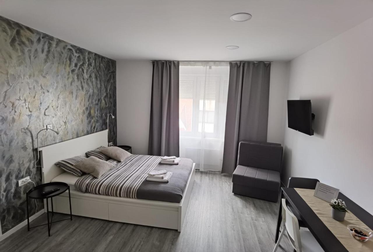 Apartmani Karlo ซาเกร็บ ภายนอก รูปภาพ