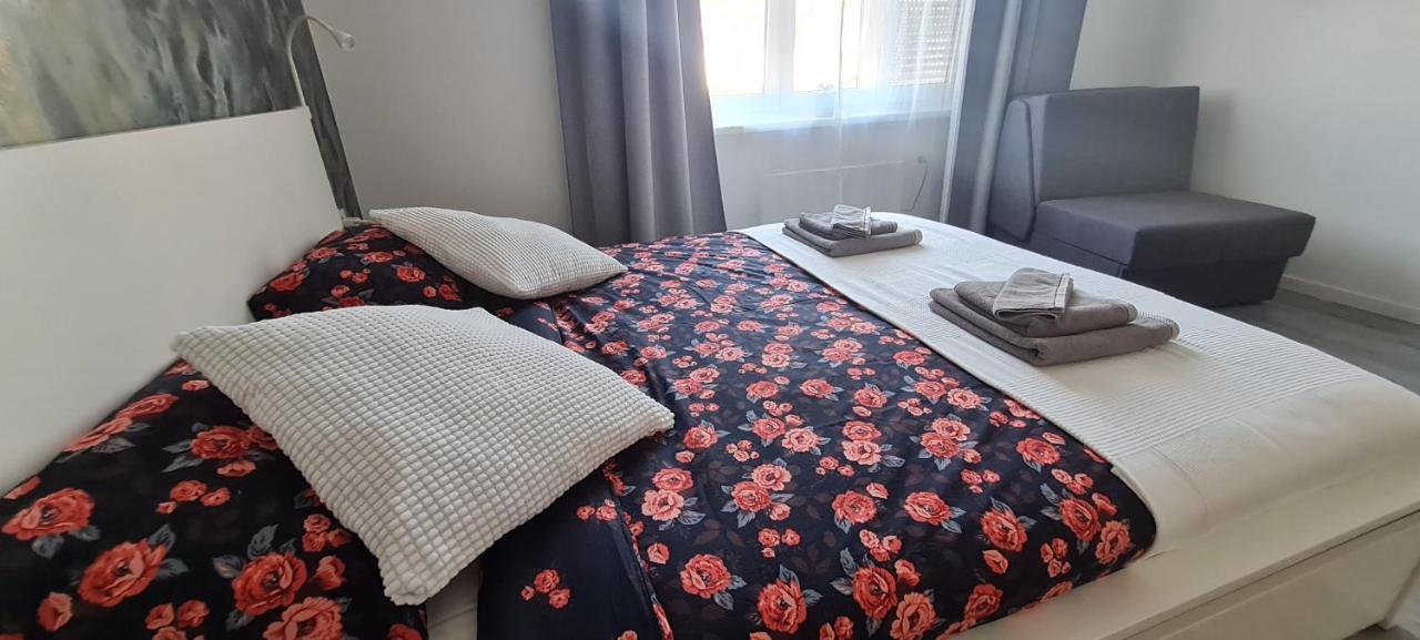 Apartmani Karlo ซาเกร็บ ภายนอก รูปภาพ