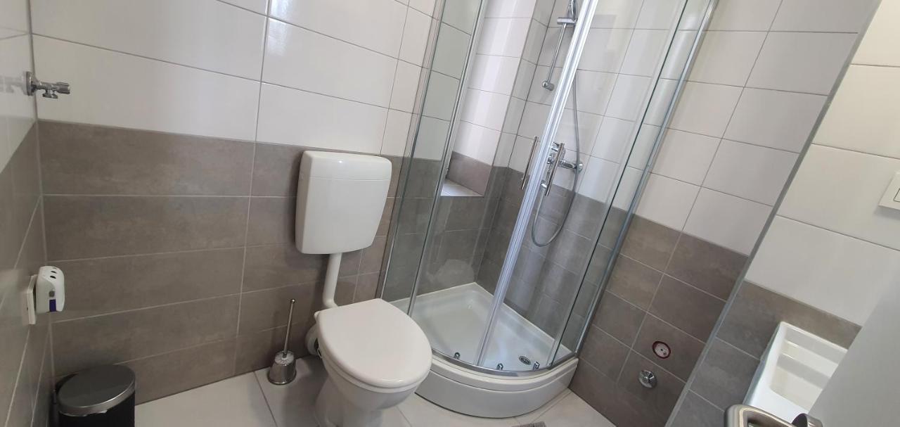Apartmani Karlo ซาเกร็บ ภายนอก รูปภาพ