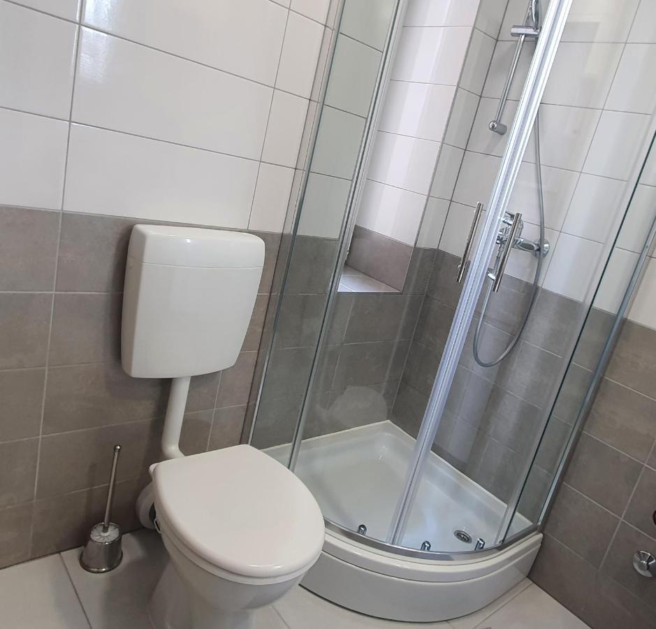 Apartmani Karlo ซาเกร็บ ภายนอก รูปภาพ