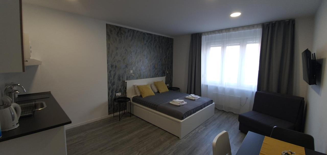 Apartmani Karlo ซาเกร็บ ภายนอก รูปภาพ