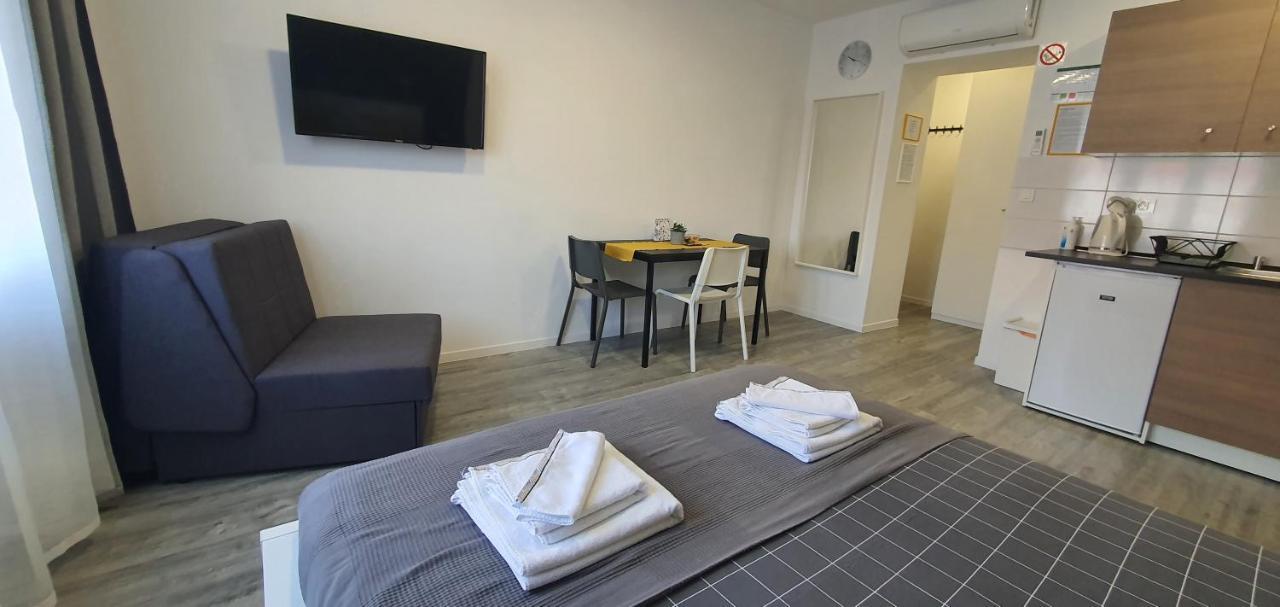 Apartmani Karlo ซาเกร็บ ภายนอก รูปภาพ