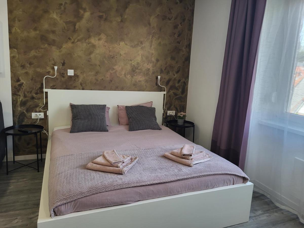 Apartmani Karlo ซาเกร็บ ภายนอก รูปภาพ